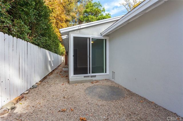 16231 Moorpark Street, Encino, CA 91436