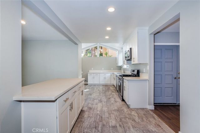 16231 Moorpark Street, Encino, CA 91436