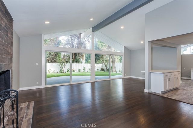 16231 Moorpark Street, Encino, CA 91436