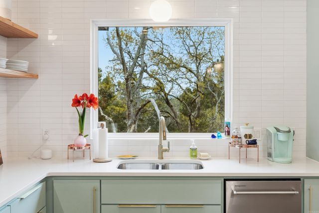 3285 Nob Hill Dr, Conway, AR 72034