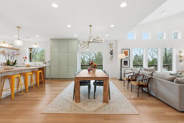 3285 Nob Hill Dr, Conway, AR 72034