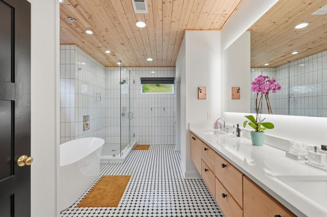 3285 Nob Hill Dr, Conway, AR 72034