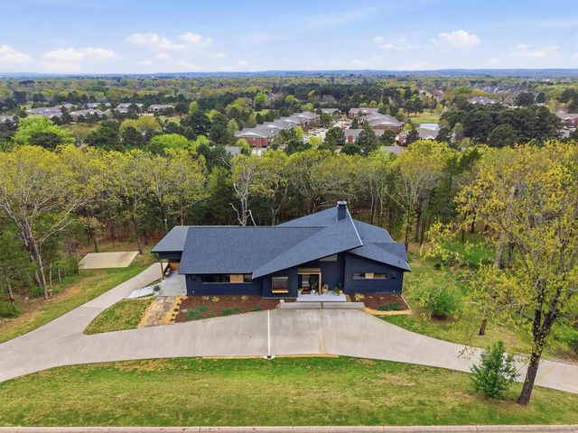 3285 Nob Hill Dr, Conway, AR 72034