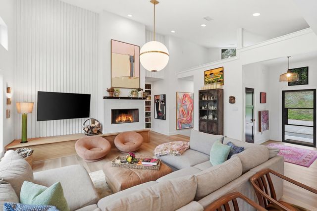 3285 Nob Hill Dr, Conway, AR 72034