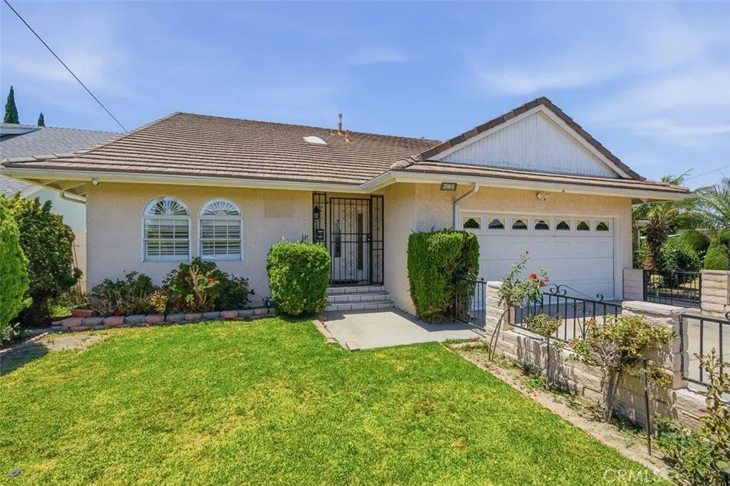 21815 Martin, Carson, CA 90745