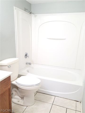 1014 Country Club BLVD 2, Cape Coral, FL 33990