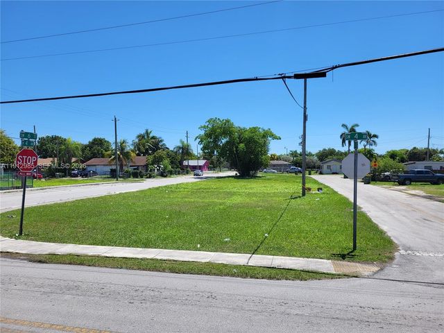 300 SW 6 Street, Homestead, FL 33030