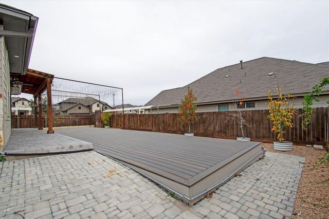 13601 Larrys LN, Austin, TX 78652