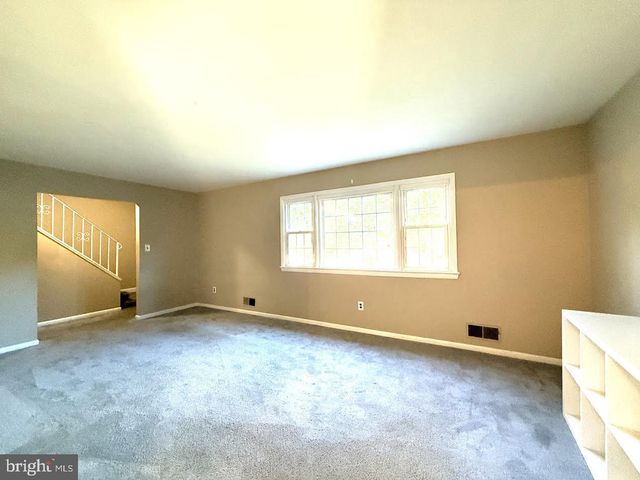 8703 34TH AVE, College Park, MD 20740