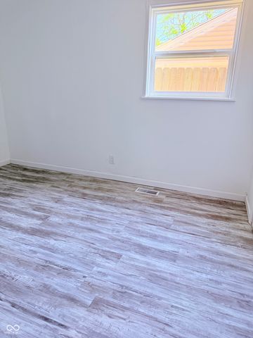 4026 Eisenhower Drive, Indianapolis, IN 46254