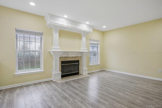 2508 Constitution Way, New Windsor, NY 12553