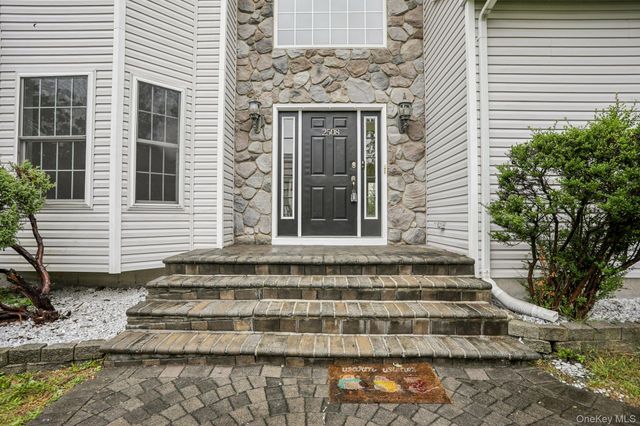 2508 Constitution Way, New Windsor, NY 12553