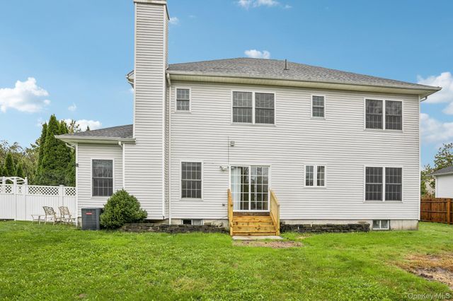 2508 Constitution Way, New Windsor, NY 12553