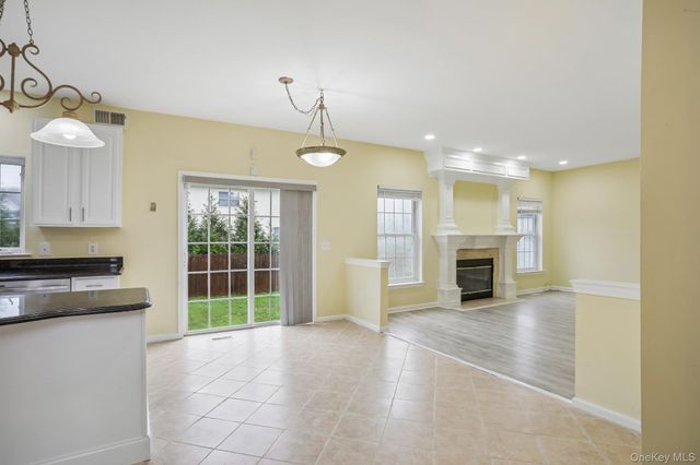 2508 Constitution Way, New Windsor, NY 12553