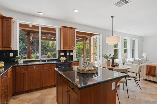 3394 Holly Oak Ln, Escondido, CA 92027