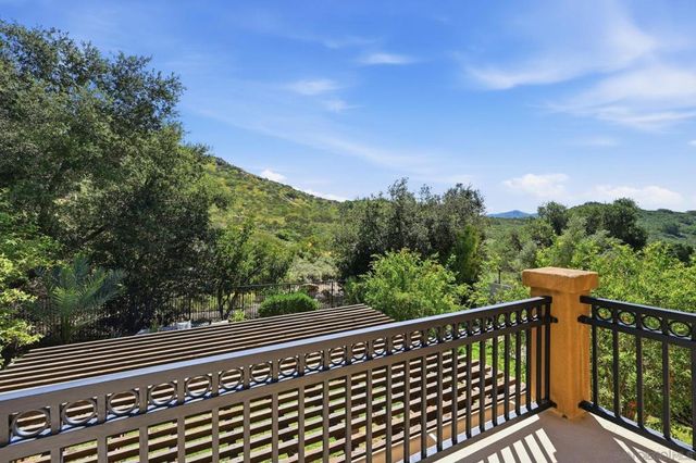 3394 Holly Oak Ln, Escondido, CA 92027