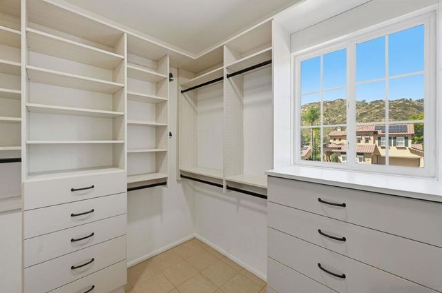 3394 Holly Oak Ln, Escondido, CA 92027