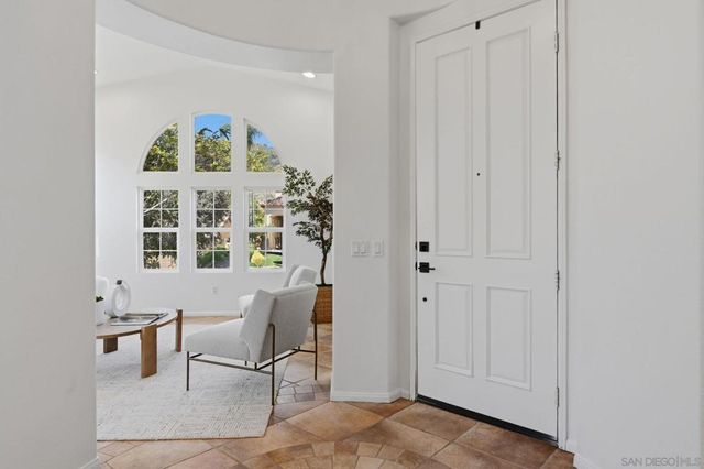 3394 Holly Oak Ln, Escondido, CA 92027