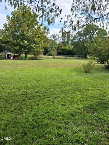 204 Grants Way, Four Oaks, NC 27524