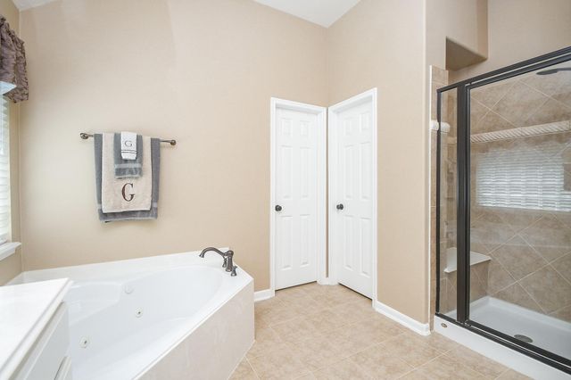 2517 Rusting Creek Drive, Pearland, TX 77584