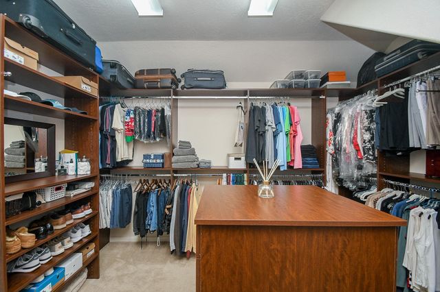 2517 Rusting Creek Drive, Pearland, TX 77584