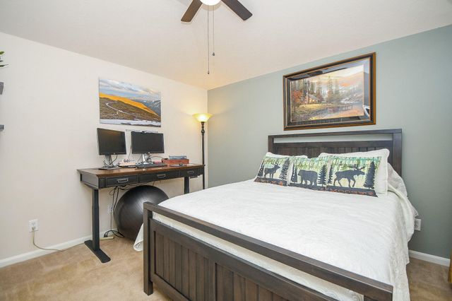 2517 Rusting Creek Drive, Pearland, TX 77584