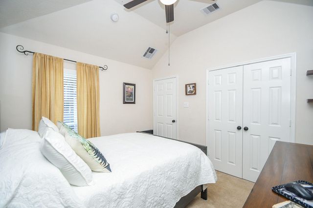 2517 Rusting Creek Drive, Pearland, TX 77584