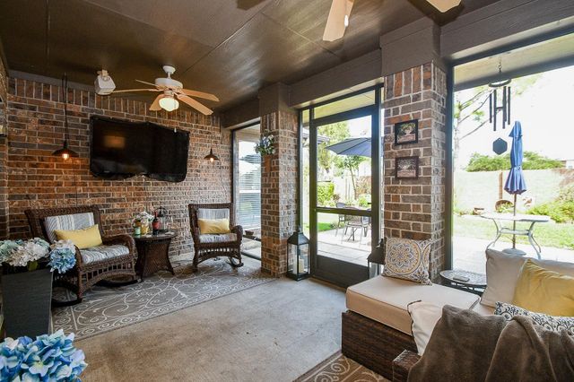 2517 Rusting Creek Drive, Pearland, TX 77584