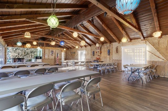 8800 Eton Avenue 31, Canoga Park, CA 91304