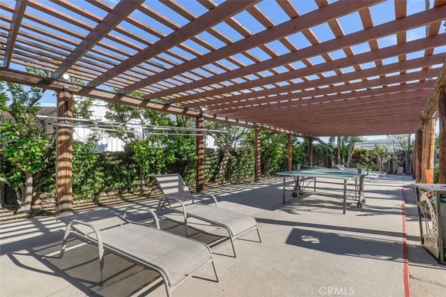 8800 Eton Avenue 31, Canoga Park, CA 91304