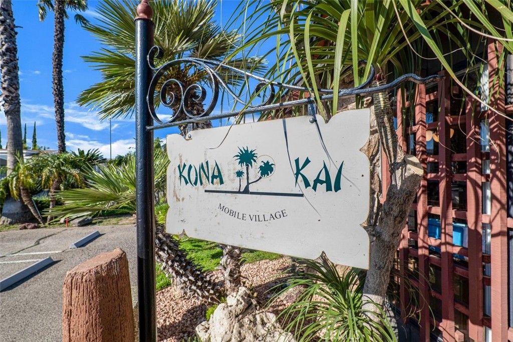 8800 Eton Avenue 31, Canoga Park, CA 91304