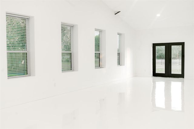 9100 Delesandri Drive, Hitchcock, TX 77563