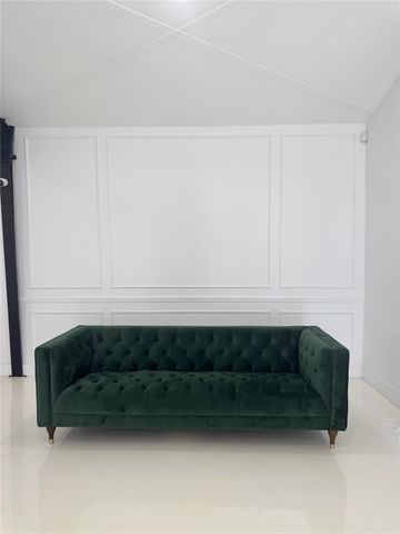 9100 Delesandri Drive, Hitchcock, TX 77563