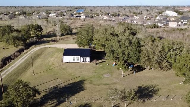 9100 Delesandri Drive, Hitchcock, TX 77563