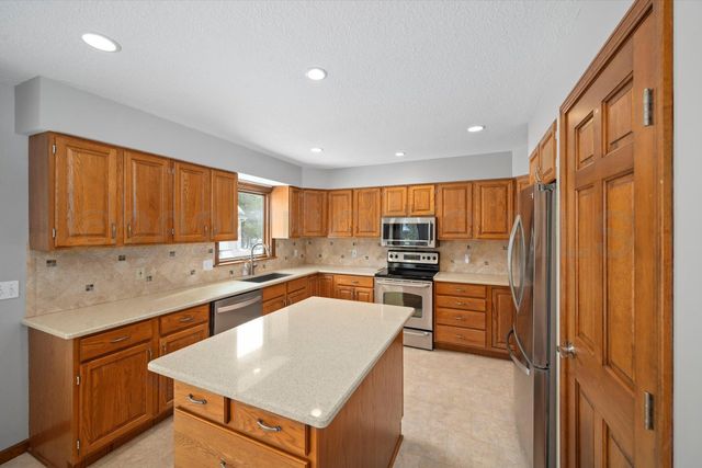 7645 Yawberg Road, Whitehouse, OH 43571