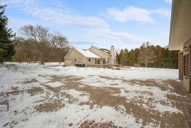 7645 Yawberg Road, Whitehouse, OH 43571
