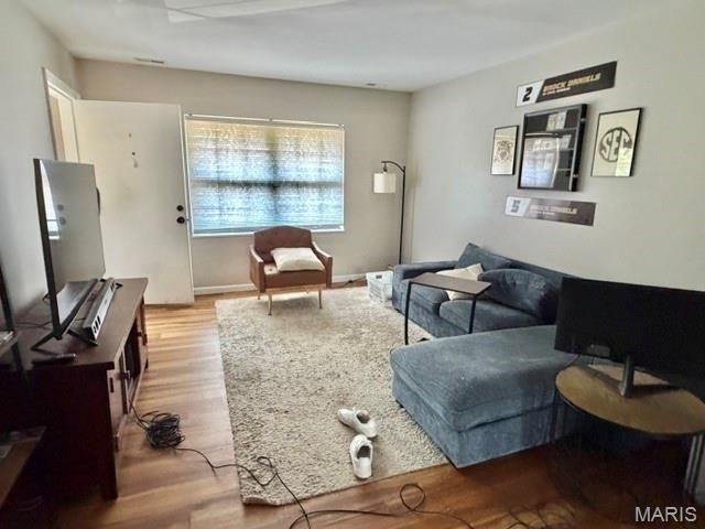 443 S Clay Avenue C, Kirkwood, MO 63122
