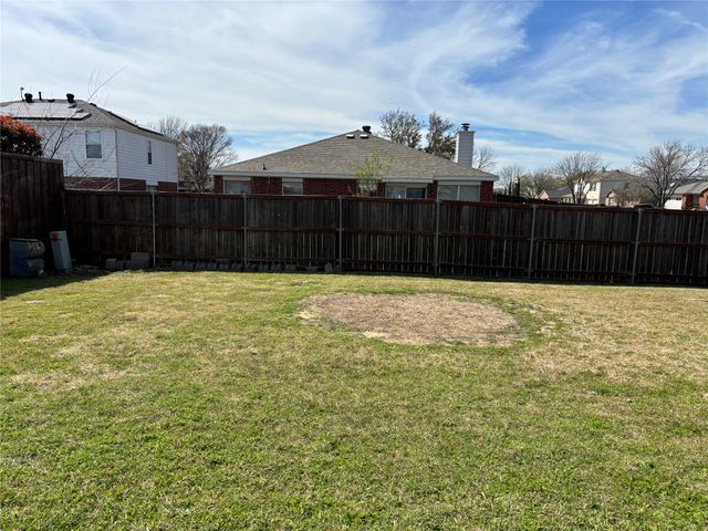 2457 Eagle Mountain Drive, Little Elm, TX 75068