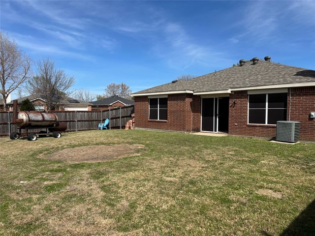 2457 Eagle Mountain Drive, Little Elm, TX 75068