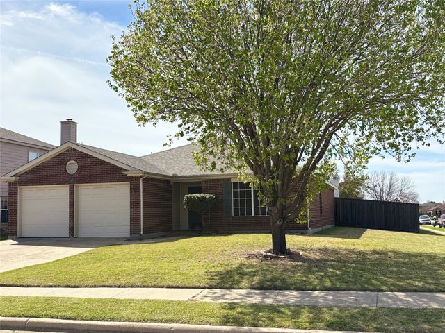 2457 Eagle Mountain Drive, Little Elm, TX 75068