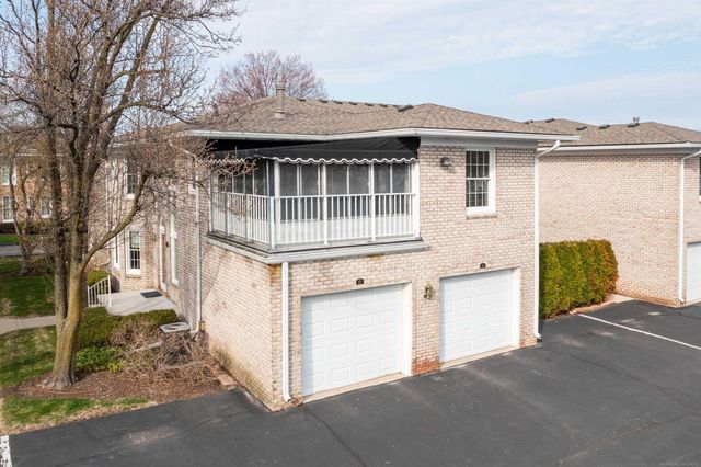 172 Windwood Pointe Avenue, St Clair Shores, MI 48080