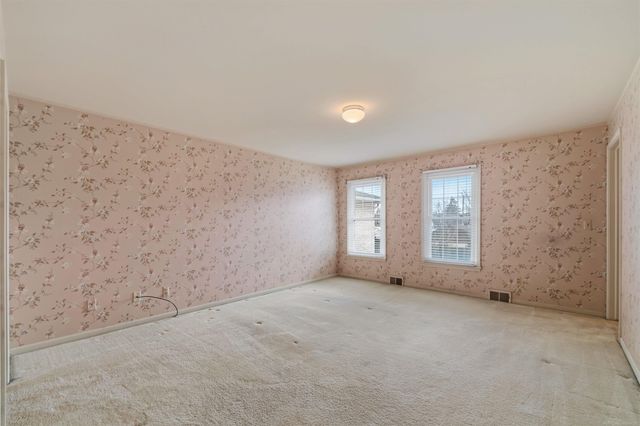 172 Windwood Pointe Avenue, St Clair Shores, MI 48080