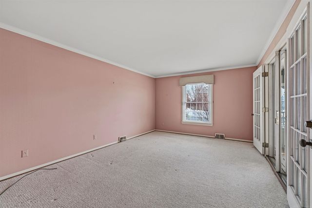 172 Windwood Pointe Avenue, St Clair Shores, MI 48080