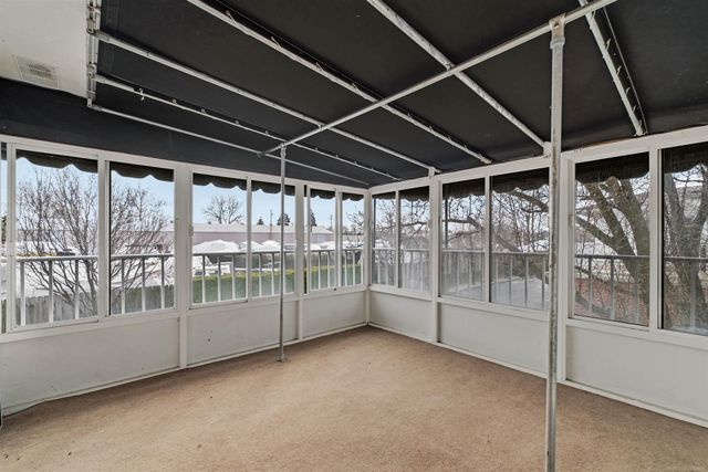 172 Windwood Pointe Avenue, St Clair Shores, MI 48080