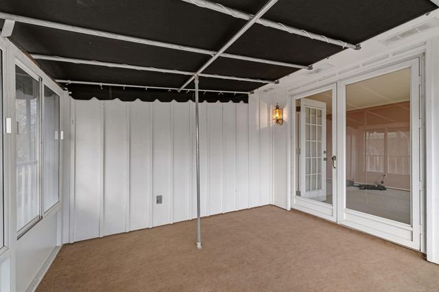 172 Windwood Pointe Avenue, St Clair Shores, MI 48080