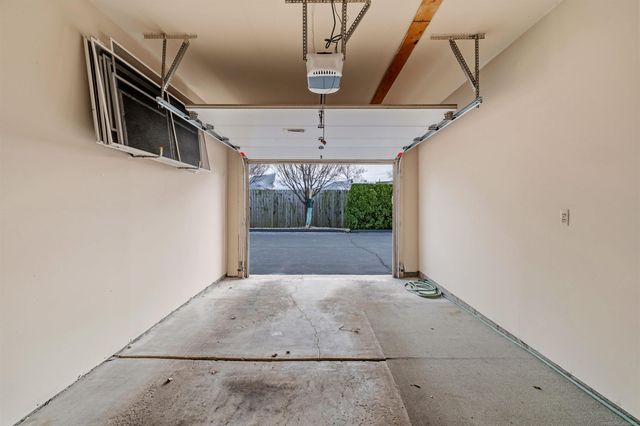 172 Windwood Pointe Avenue, St Clair Shores, MI 48080