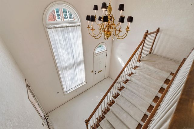 172 Windwood Pointe Avenue, St Clair Shores, MI 48080