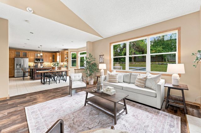 17993 89th Place N, Maple Grove, MN 55311