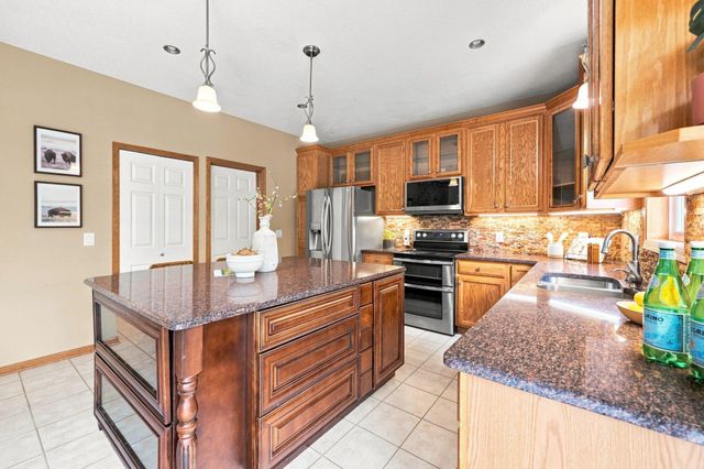 17993 89th Place N, Maple Grove, MN 55311