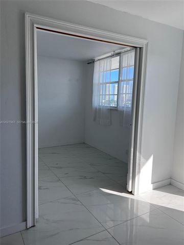 3545 NE 166th St 1004, North Miami Beach, FL 33160